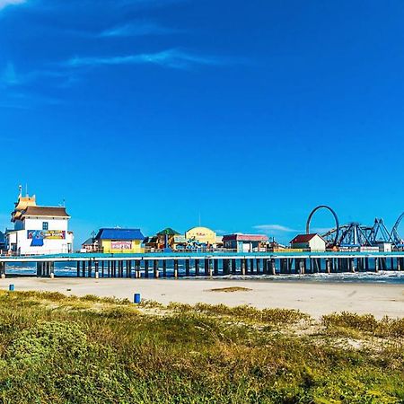 Perfect Location Spacious Yard Coffee Bar At This Lovely Beach Home Galveston Exterior photo