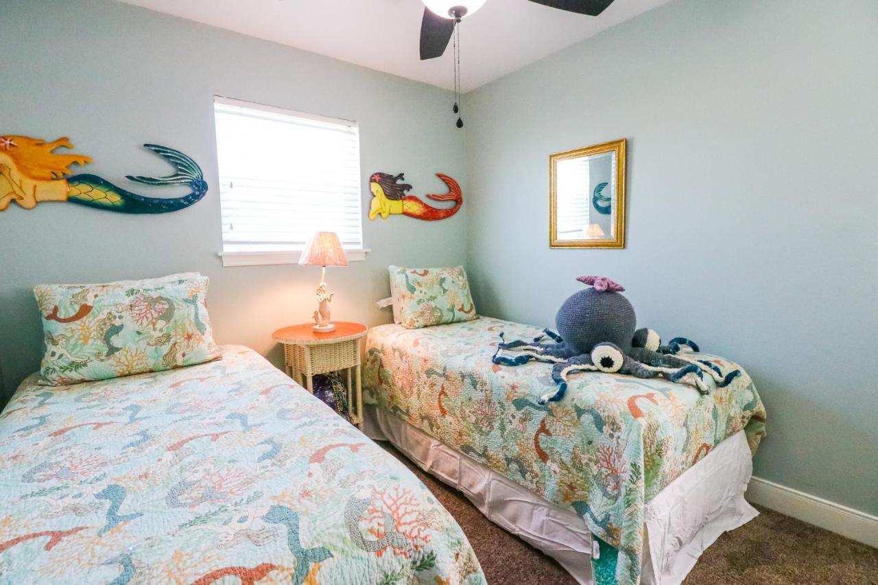 Perfect Location Spacious Yard Coffee Bar At This Lovely Beach Home Galveston Exterior photo